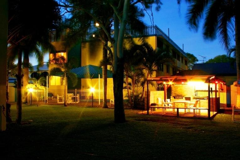 Sky View Units Bowen Aparthotel Exterior photo